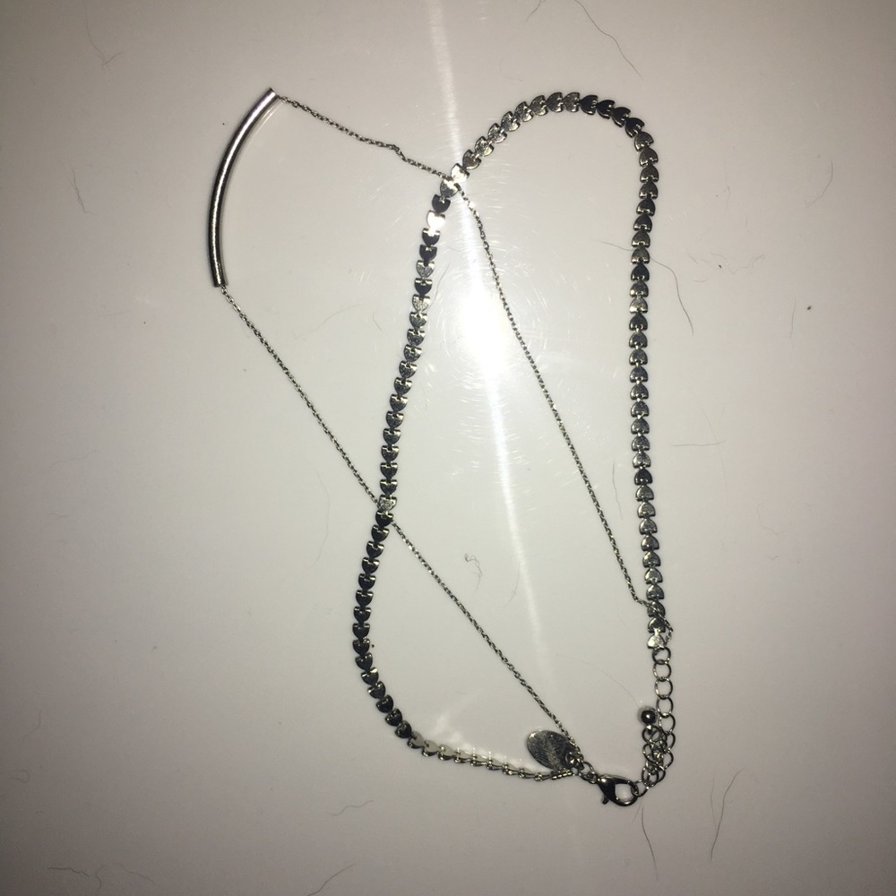 SILVER CHOKER.